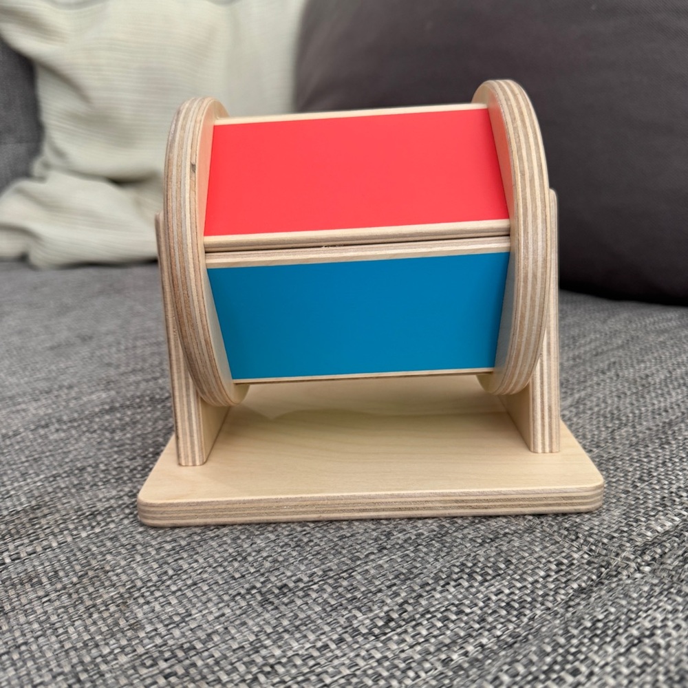 Lovevery Wooden Spinner Toy - Red and Blue Educational Toy - Picture 6 of 8
